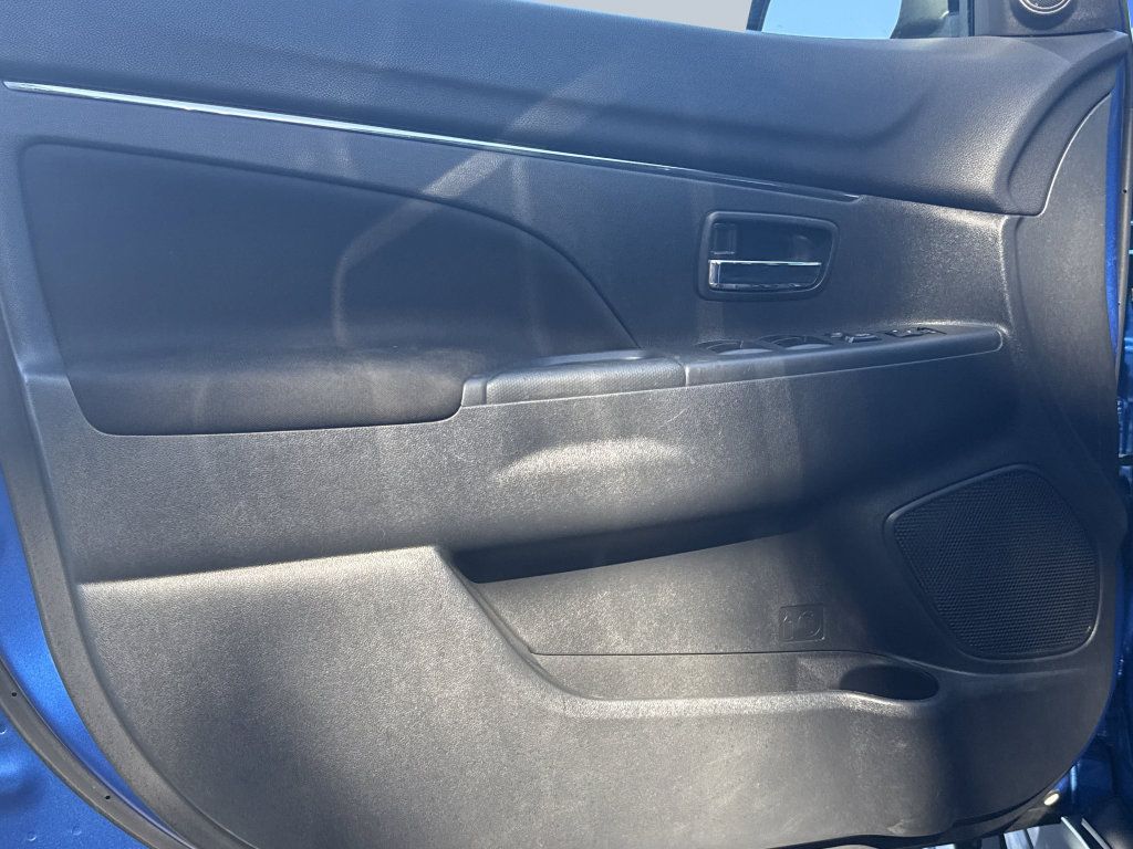 Used 2021 Mitsubishi Outlander Sport ES FWD image 17