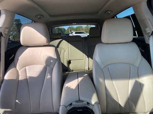 Used 2020 Buick Envision Essence image 32