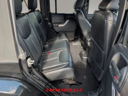 Used 2015 Jeep Wrangler Unlimited Sahara w/ Max Tow Package AWD/4WD image 32