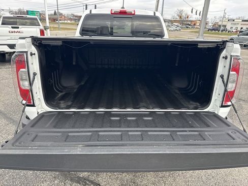 Used 2021 GMC Canyon Denali image 7