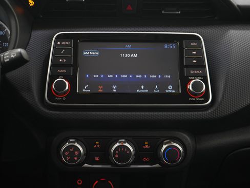 Used 2024 Nissan Kicks S FWD image 17