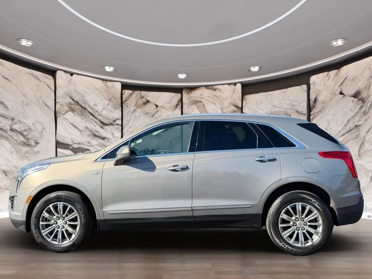 Used 2019 Cadillac XT5 Luxury AWD/4WD image 8