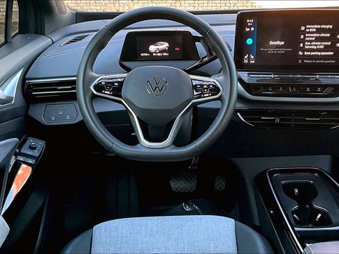 Used 2023 Volkswagen ID.4 Pro image 5