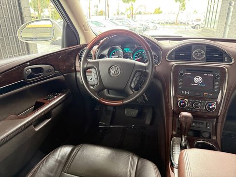 Used 2013 Buick Enclave Premium image 23