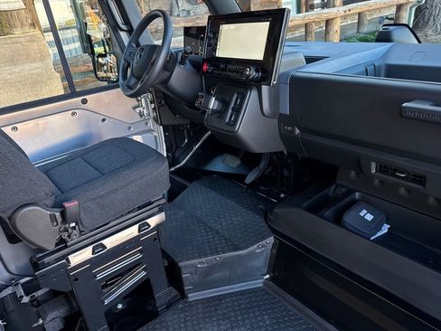 Used 2023 Chevrolet Brightdrop 600 w/ Active Safety Package 2 image 16