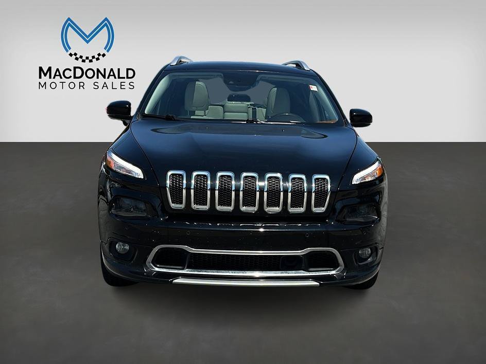 Used 2018 Jeep Cherokee Overland w/ Technology Group FWD image 3