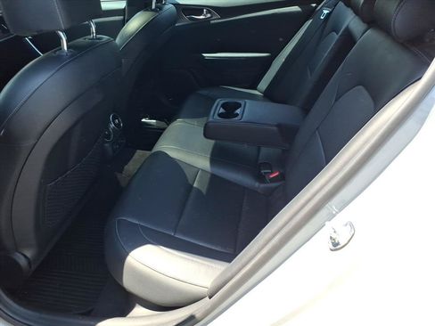 Used 2022 Kia Stinger GT1 RWD image 12