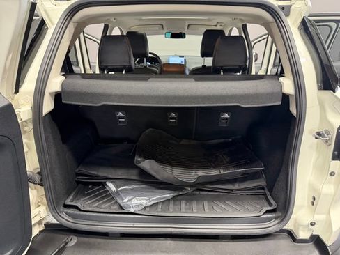 Used 2022 Ford EcoSport SES w/ Interior Protection Package AWD/4WD image 28