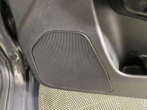 Used 2020 Jeep Cherokee Latitude Plus image 29