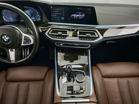 Used 2021 BMW X5 xDrive45e w/ M Sport Package image 11