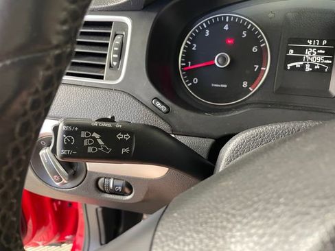 Used 2014 Volkswagen Jetta SE FWD image 12