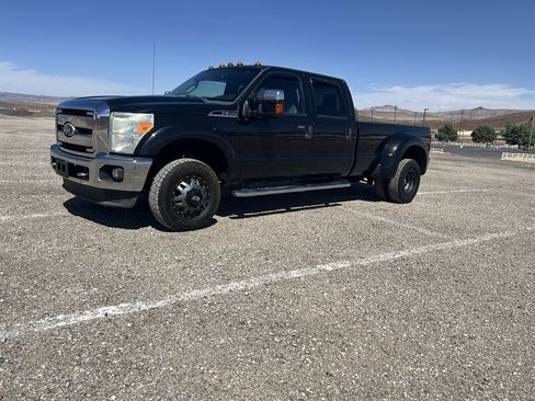 Used 2011 Ford F350 XLT w/ XLT Premium Pkg AWD/4WD image 4