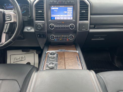Used 2019 Ford Expedition Platinum image 15