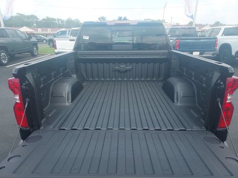 New 2026 Chevrolet Silverado 1500 LT w/ Z71 Off-Road Package AWD/4WD image 9
