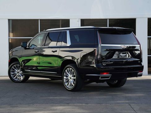 Used 2023 Cadillac Escalade ESV Premium Luxury w/ Performance Package AWD/4WD image 10