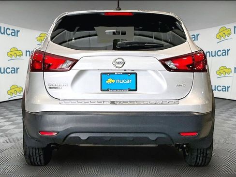 Used 2019 Nissan Rogue Sport S w/ Appearance Package AWD/4WD image 5