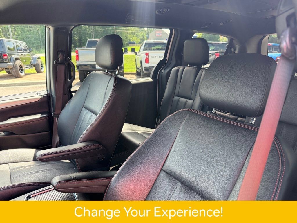 Used 2019 Dodge Grand Caravan GT FWD image 18