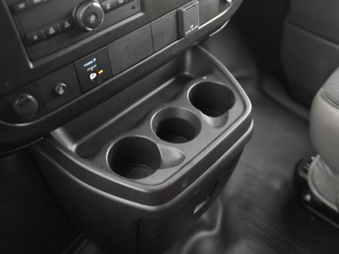 Used 2023 GMC Savana 2500 w/ Driver Convenience Package image 18