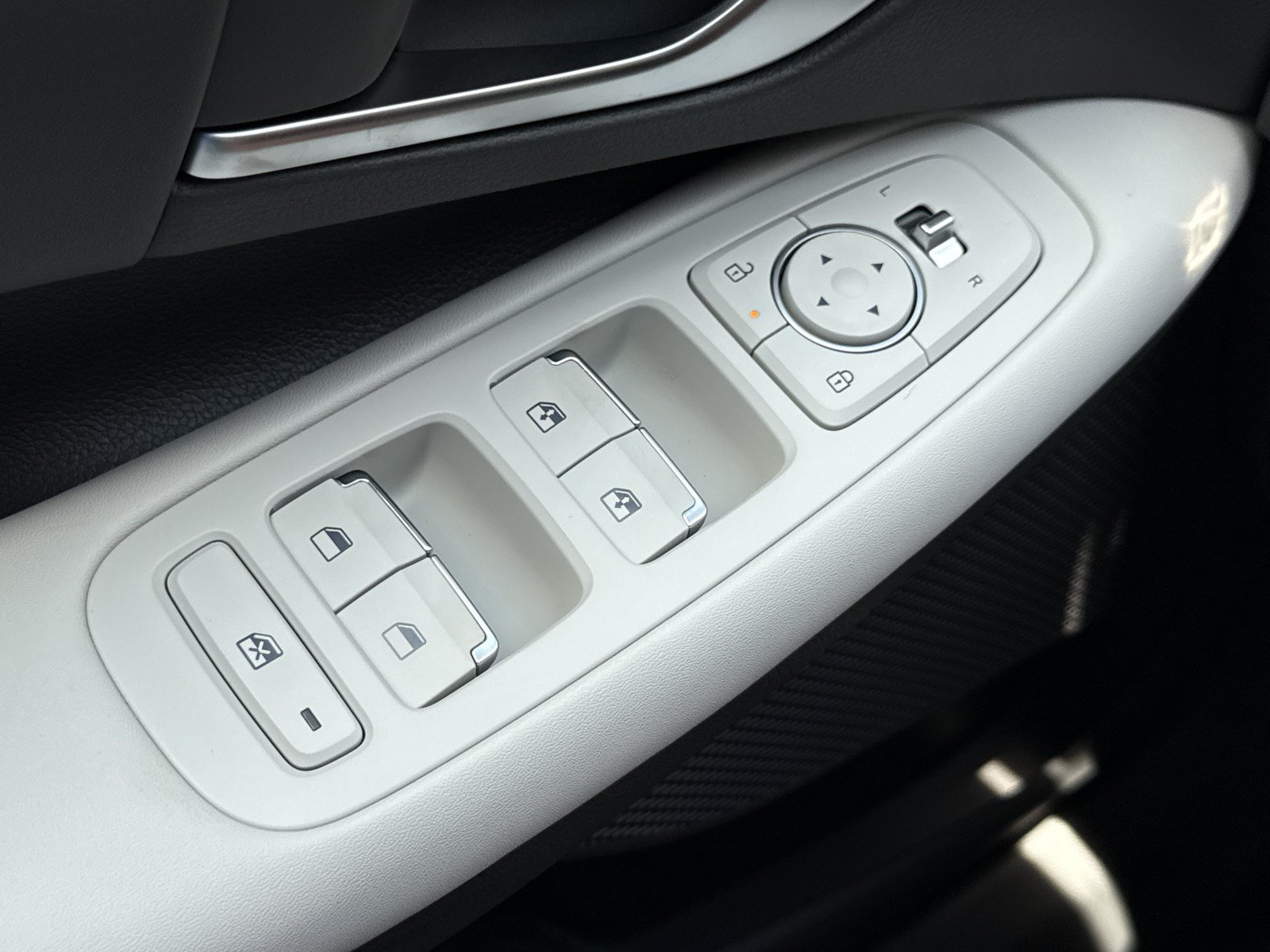 New 2026 Hyundai Sonata SEL FWD image 16