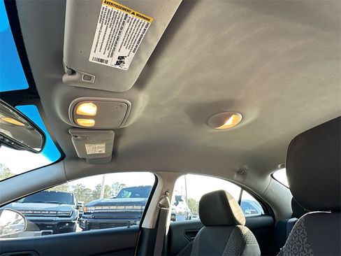 Used 2009 Pontiac G6 Sedan w/ Sport Package 2 image 11