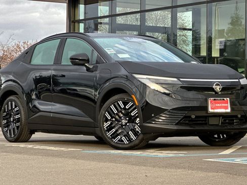 New 2026 Nissan Leaf Platinum+ w/ Cargo Package (Platinum+) image 2