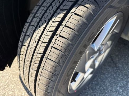 New 2026 Hyundai Kona SE image 5