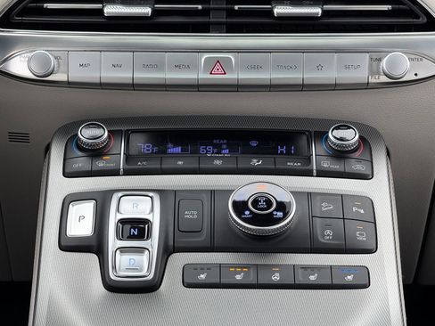 Used 2022 Hyundai Palisade Calligraphy image 18