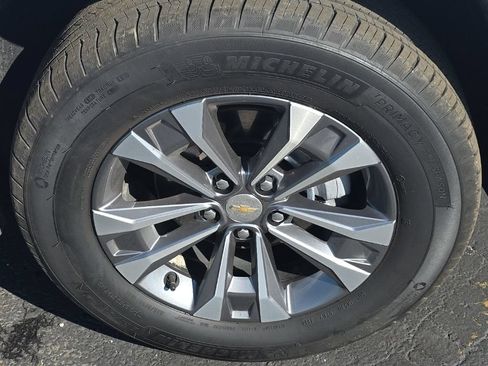Used 2026 Chevrolet Equinox LT AWD/4WD image 12