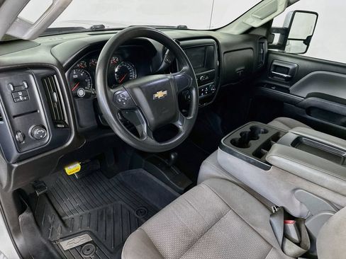 Used 2019 Chevrolet Silverado 2500 W/T AWD/4WD image 30
