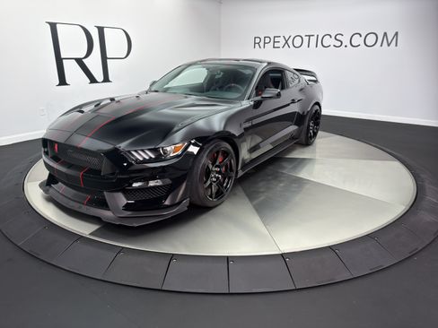 Used 2019 Ford Mustang Shelby GT350R w/ GT350R Equipment Group 920A RWD image 1