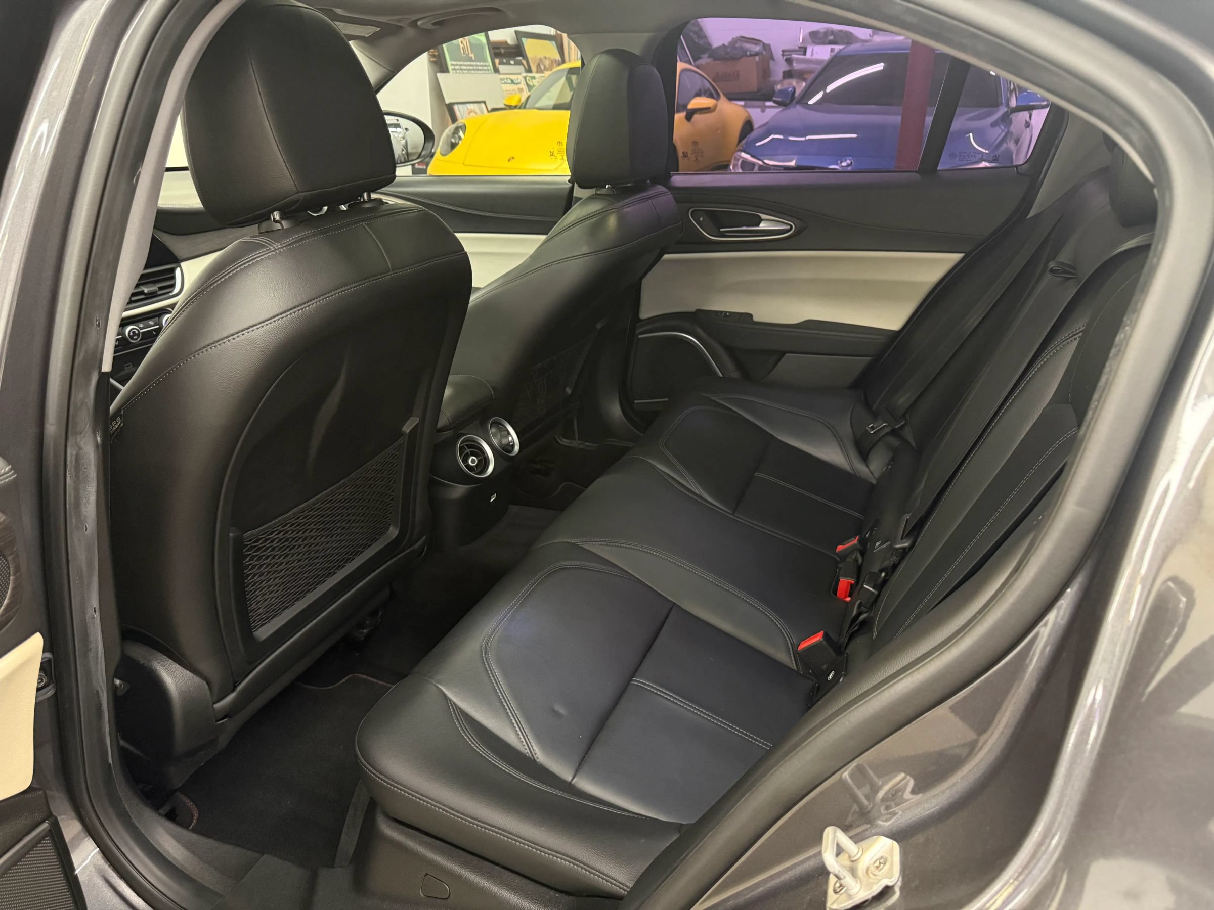 Used 2018 Alfa Romeo Giulia Ti w/ TI Performance Package RWD image 22