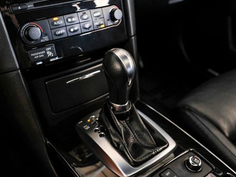 Used 2015 INFINITI QX70 2WD w/ Premium Package image 25