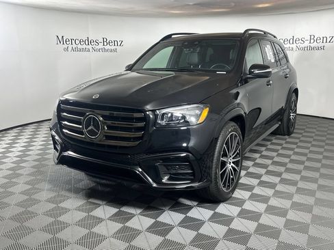 Certified 2025 Mercedes-Benz GLS 450 4MATIC image 3