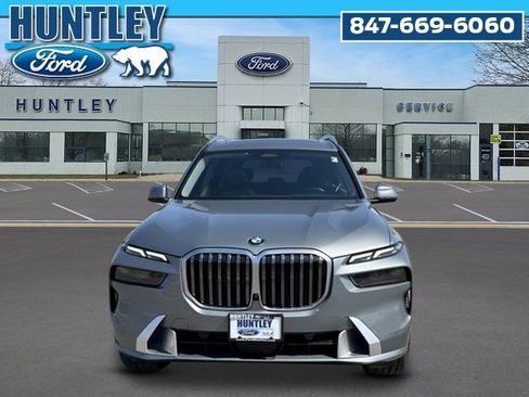 Used 2023 BMW X7 xDrive40i w/ Premium Package image 2