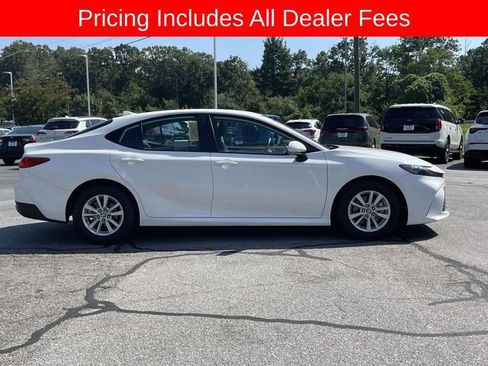 Used 2025 Toyota Camry LE FWD image 6