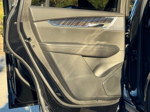 Certified 2025 Cadillac XT6 Premium Luxury image 25