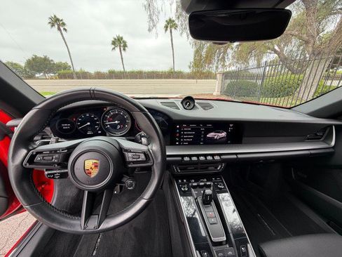 Used 2022 Porsche 911 Carrera RWD image 10