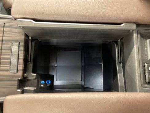 Certified 2022 Toyota Sienna Platinum AWD/4WD image 26