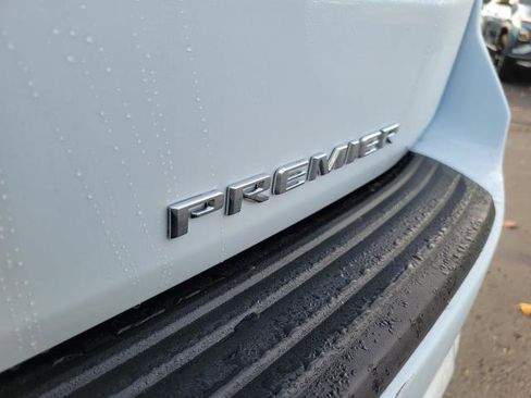 New 2026 Chevrolet Suburban Premier image 31