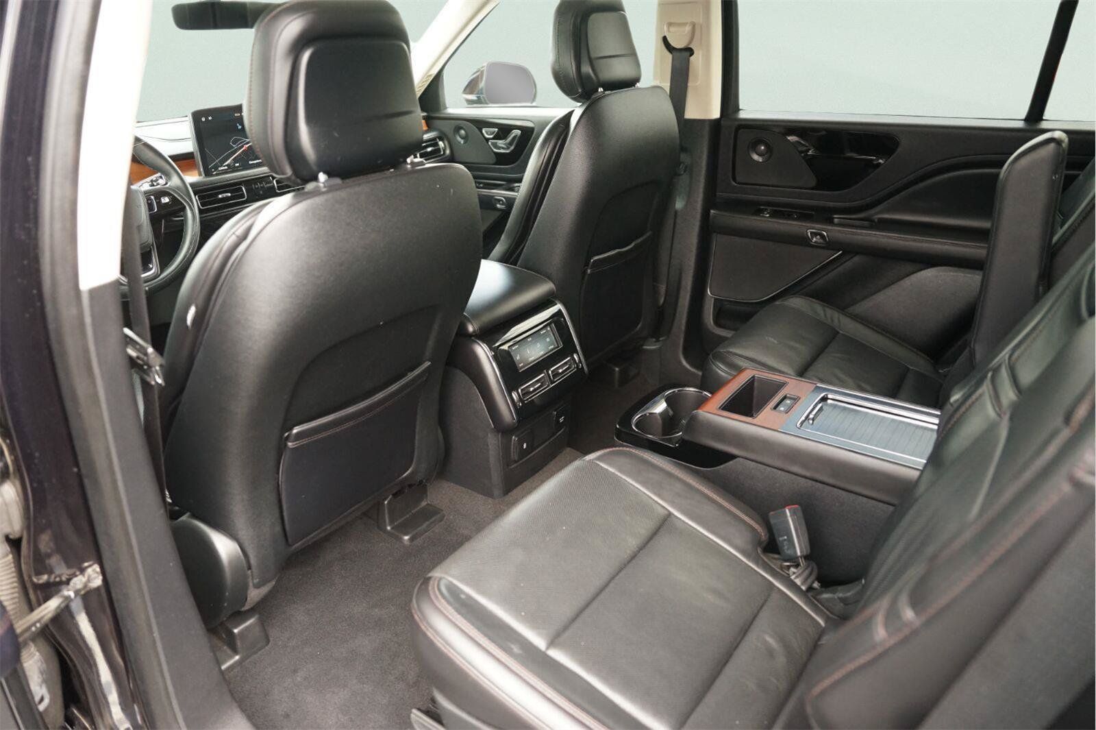 Used 2020 Lincoln Aviator Reserve w/ Equipment Group 201A RWD image 12
