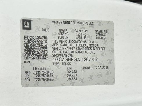 Used 2018 Chevrolet Express 3500 Extended w/ Driver Convenience Package image 72