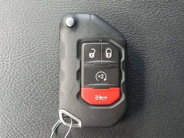Certified 2024 Jeep Wrangler Unlimited Sahara w/ Technology Group AWD/4WD image 34