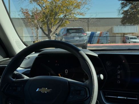 Used 2025 Chevrolet TrailBlazer LT image 34