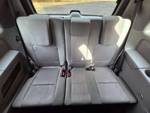 Used 2015 Honda Pilot LX image 16