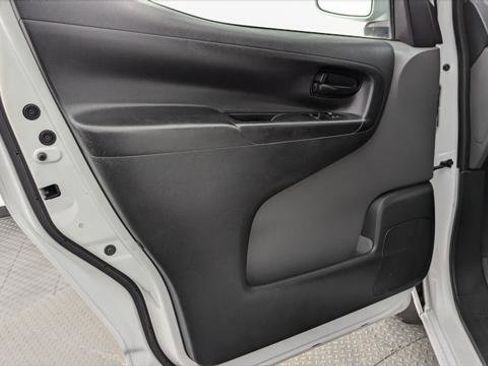 Used 2015 Nissan NV200 SV w/ Technology Package image 13