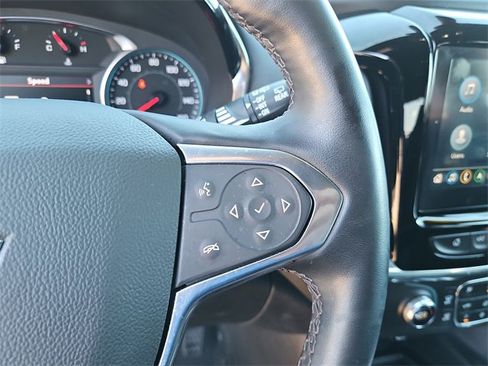 Used 2023 Chevrolet Traverse RS image 22