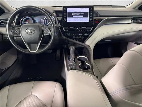 Used 2022 Toyota Camry XLE FWD image 22