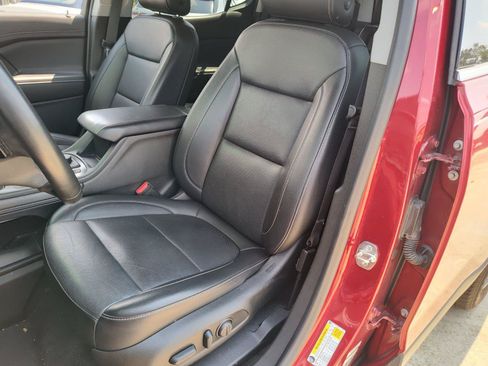 Used 2023 GMC Acadia SLT AWD/4WD image 18