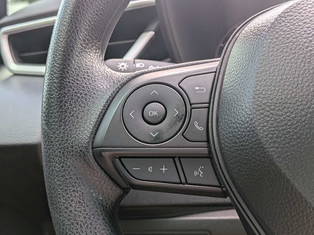 Used 2025 Toyota Corolla LE FWD image 28