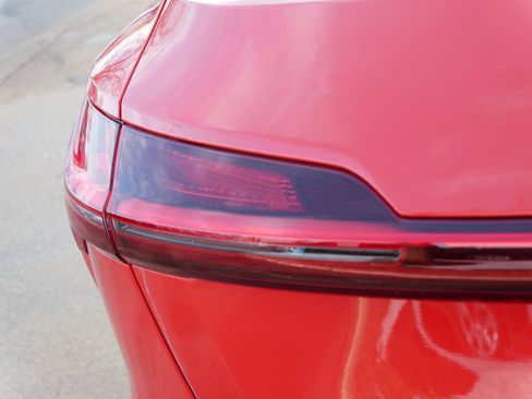 Used 2022 Audi e-tron Premium w/ Convenience Plus Package image 17